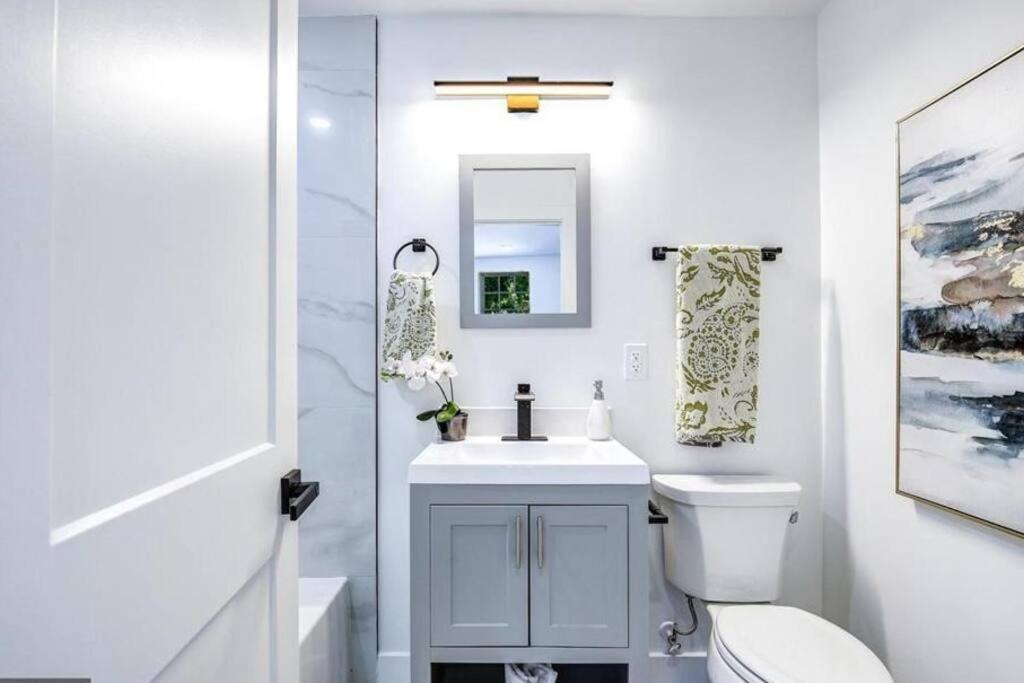 Lux Capitol Hill Vacation Home, In-House Services วอชิงตัน ภายนอก รูปภาพ